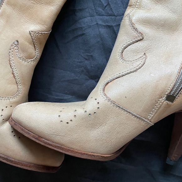 Vintage Tan Leather Cowgirl Boots 5 - Picture 3 of 17